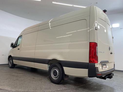 2025 Mercedes-Benz Sprinter 2500 High Roof