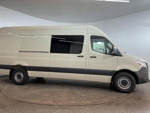 2025 Mercedes-Benz Sprinter 2500 High Roof