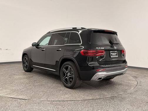 Night Black 2026 Mercedes-Benz GLB 250 Base