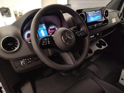 2026 Mercedes-Benz Sprinter 2500 Standard Roof