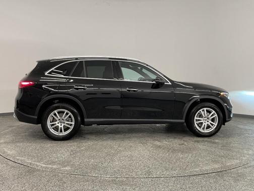 2026 Mercedes-Benz GLC 300 Base