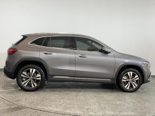 2025 Mercedes-Benz GLA 250 Base