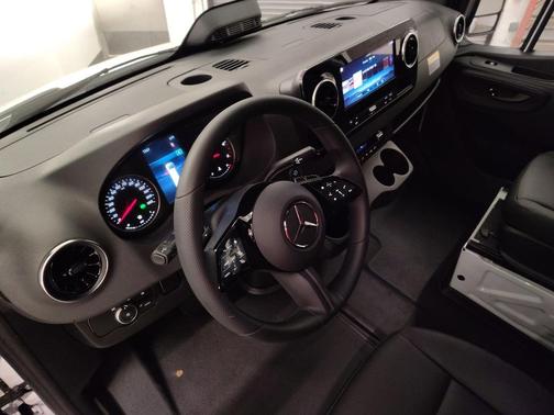 2026 Mercedes-Benz Sprinter 2500 Standard Roof