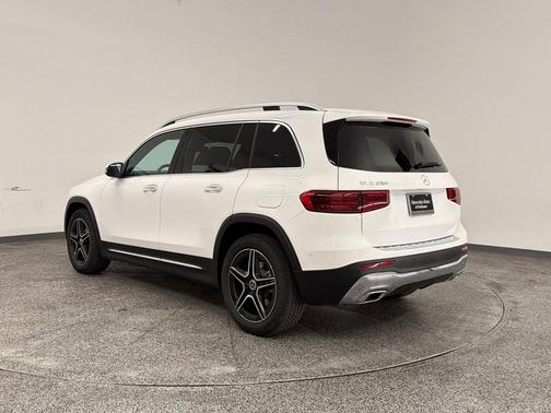 Polar White 2026 Mercedes-Benz GLB 250 Base