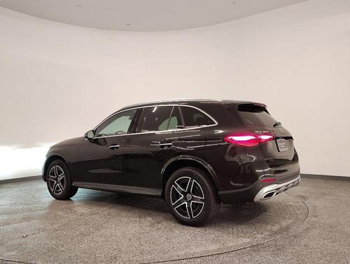 2026 Mercedes-Benz GLC 300 Base