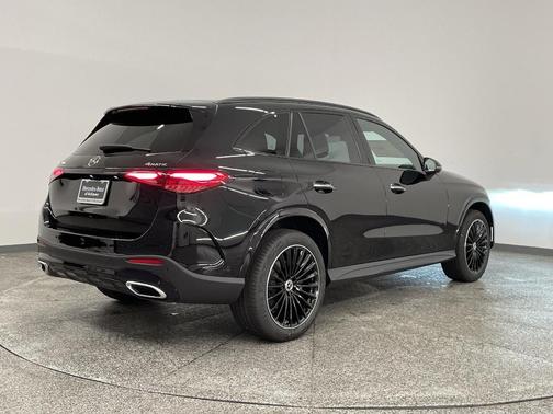 2026 Mercedes-Benz GLC 300 4MATIC