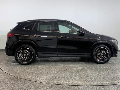 2025 Mercedes-Benz GLA 250 Base