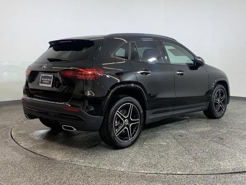 2025 Mercedes-Benz GLA 250 Base