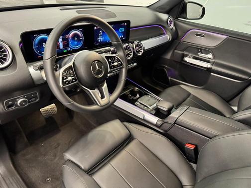 2022 Mercedes-Benz EQB 300 4MATIC