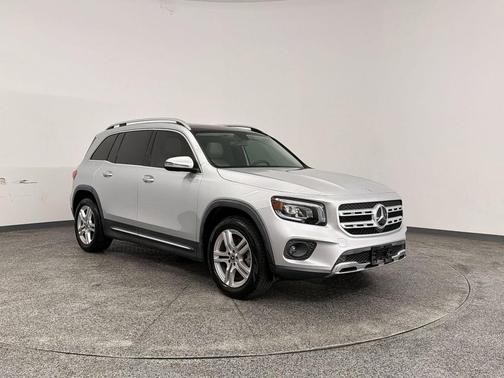 Iridium Silver Metallic 2021 Mercedes-Benz GLB 250 Base