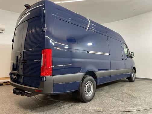 2025 Mercedes-Benz Sprinter 2500 High Roof