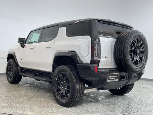 2024 GMC HUMMER EV SUV 2X