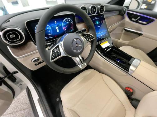 2026 Mercedes-Benz GLC 300 Base