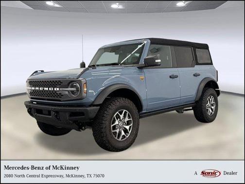 Azure Gray Metallic Tri-Coat 2024 Ford Bronco Badlands