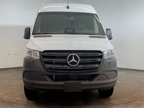 2025 Mercedes-Benz Sprinter 2500 Standard Roof