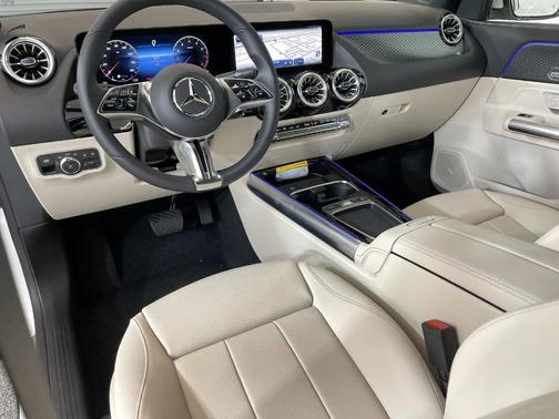 2025 Mercedes-Benz GLA 250 Base