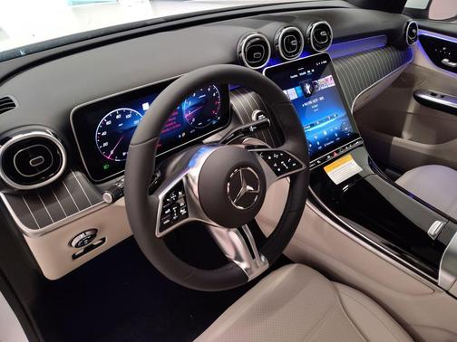 Polar White 2026 Mercedes-Benz GLC 300 Base