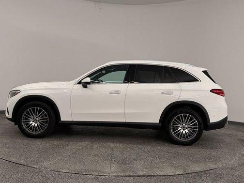 Polar White 2026 Mercedes-Benz GLC 300 Base