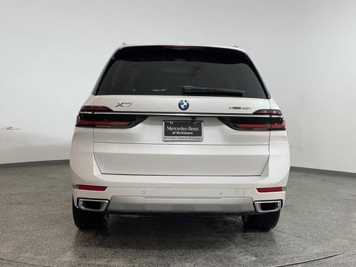 2025 BMW X7 xDrive40i