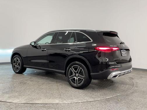 2026 Mercedes-Benz GLC 300 4MATIC
