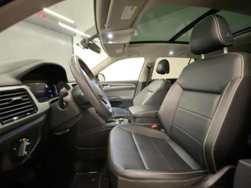 2022 Volkswagen Atlas 3.6L SE w/Technology