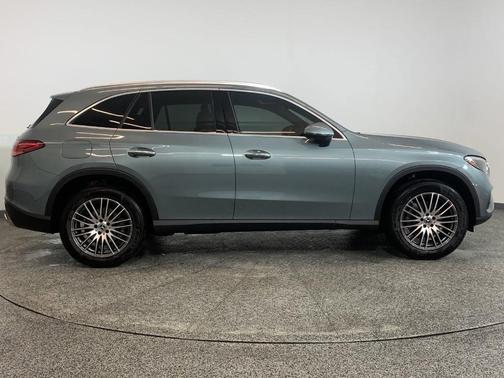 2025 Mercedes-Benz GLC 300 4MATIC