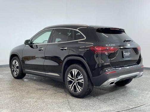 2025 Mercedes-Benz GLA 250 Base