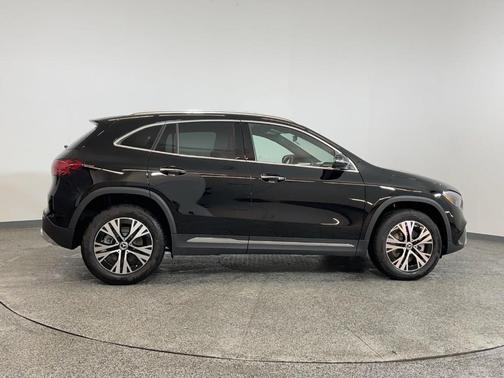 2025 Mercedes-Benz GLA 250 Base