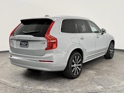 2024 Volvo XC90 B6 Plus Bright Theme 7-Seater