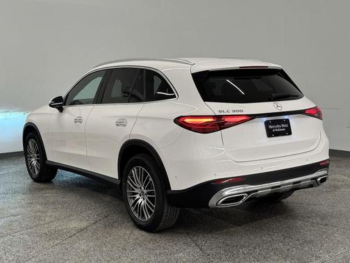 2025 Mercedes-Benz GLC 300 Base