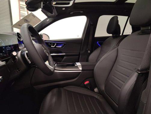 2026 Mercedes-Benz GLC 300 Base