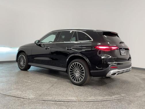 2026 Mercedes-Benz GLC 300 Base