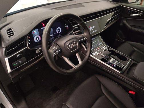 2023 Audi Q8 55 Premium Plus