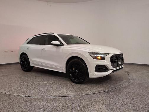 2023 Audi Q8 55 Premium Plus
