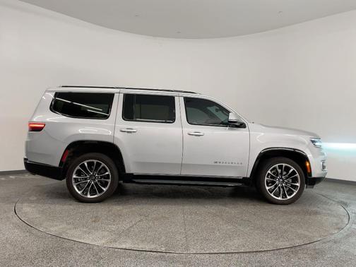 2022 Jeep Wagoneer Series II 4x2