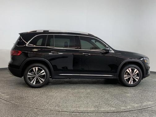 2025 Mercedes-Benz GLB 250 Base