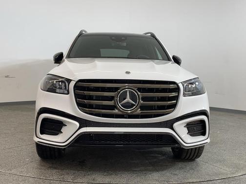 2025 Mercedes-Benz GLS 580 4MATIC