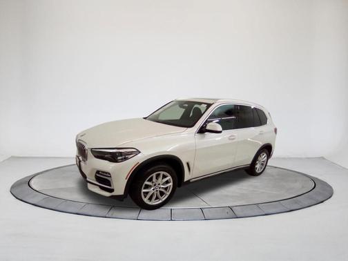 Photo 3 of 37 of 2019 BMW X5 xDrive40i