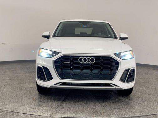 2022 Audi Q5 45 S line Premium Plus