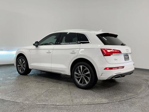 2022 Audi Q5 45 S line Premium Plus