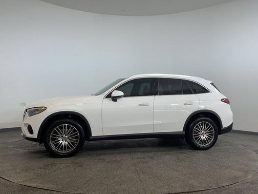 2025 Mercedes-Benz GLC 300 Base