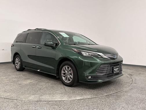 Cypress 2025 Toyota Sienna XLE