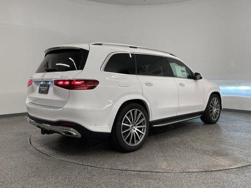 2026 Mercedes-Benz GLS 580 4MATIC