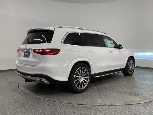 2026 Mercedes-Benz GLS 580 4MATIC