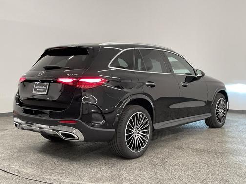 2026 Mercedes-Benz GLC 300 4MATIC