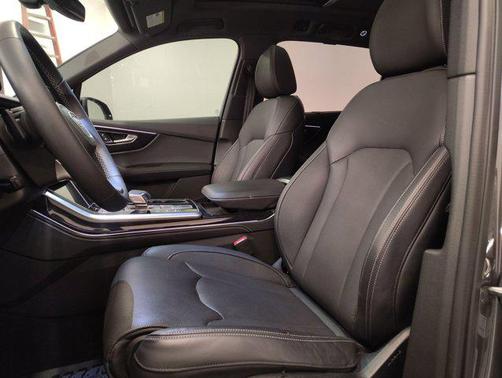 2025 Audi Q7 55 Prestige