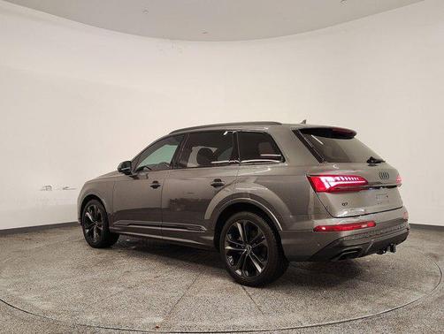 2025 Audi Q7 55 Prestige