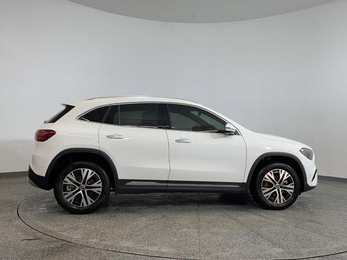 2025 Mercedes-Benz GLA 250 Base