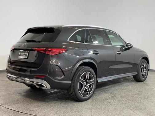 2025 Mercedes-Benz GLC 300 Base