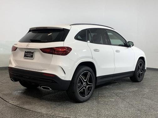 2025 Mercedes-Benz GLA 250 Base